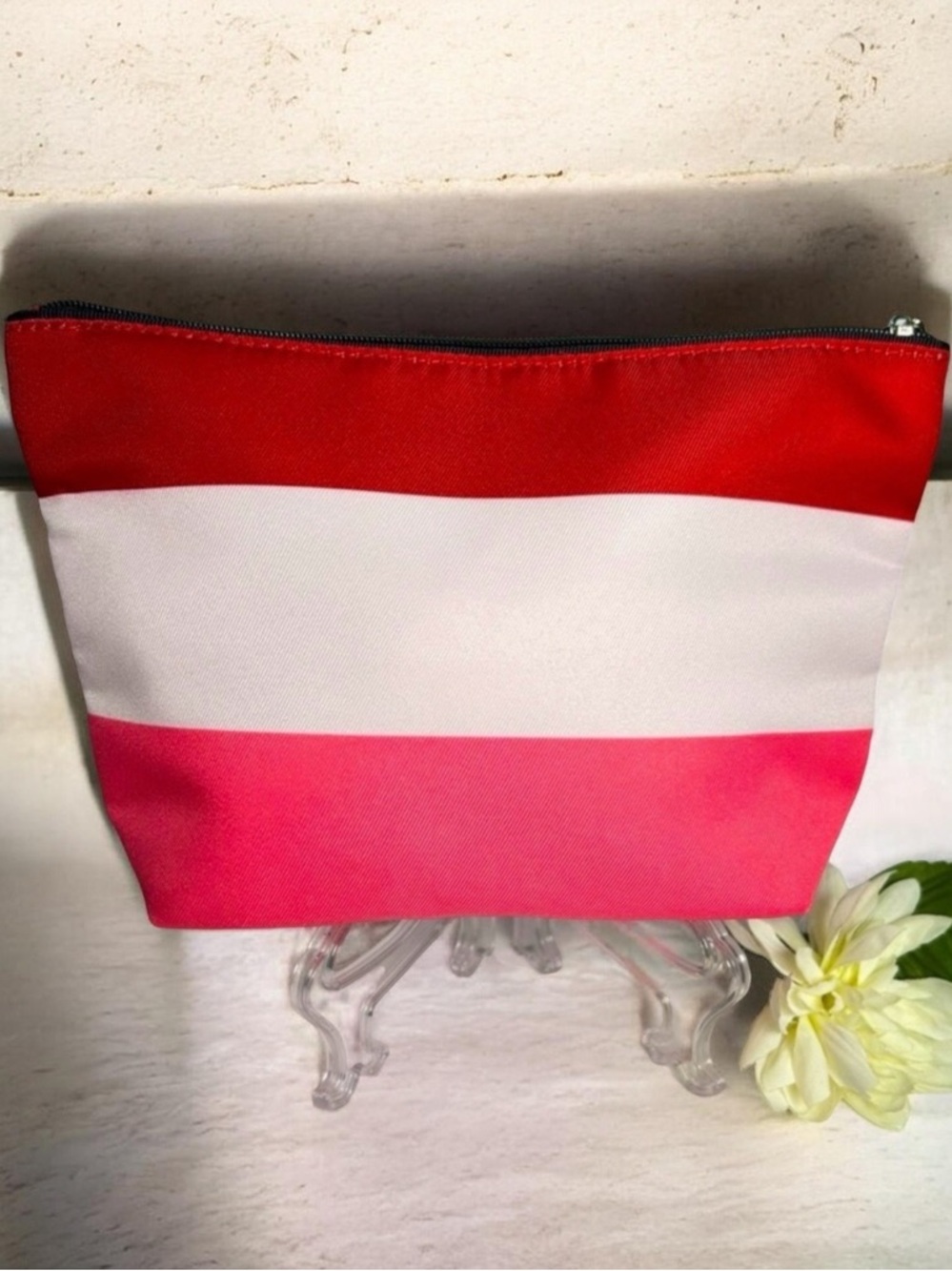 Clinique x Kate Spade Cosmetic Bag, NWOT - Picture 2 of 3